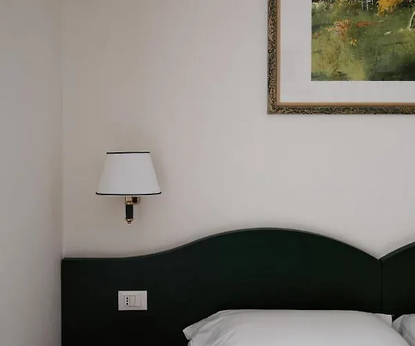 La Girandola 4*